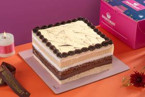 Eggless Choco Vanilla Cake 500 Grams