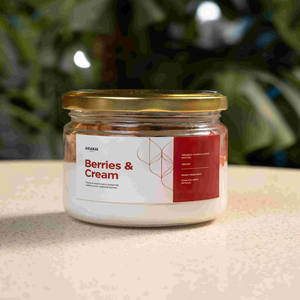 BERRIES & CREAM