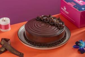 Eggless Chocolate Truffle Cake 500 Grams