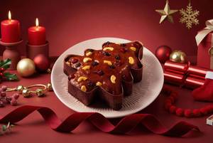 Christmas Tree Plum Cake