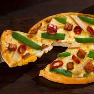 Garden Fresh Cheese Burst Pizza