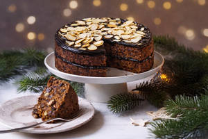 Choco Almond Plum Cake [300 G]