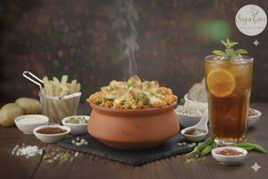 Veg Cheese Pasta + Iced Tea
