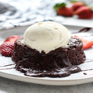 Choco Lava Cake With Vanilla