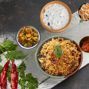 Kandi Podi Rice 450 Ml+curd Rice 250 Ml+veg 250 Ml+fryums+pickle