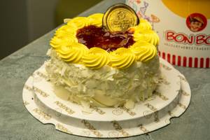 Strawberry Cake 500g
