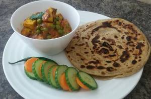 Matar Paneer with 2 Paratha and Salad