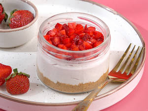 Strawberry Cheesecake Jar ( Sugar Free Maida Free)