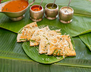 Cheese Chilly Uttapam