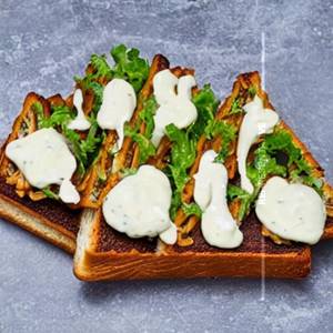 Schezwan Mushroom Mayo Toast