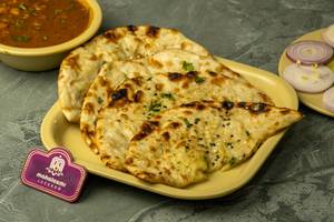 Chola With Kulcha