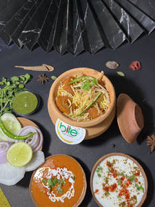 Matki Chaap Tikka Biryani With Gravy Or Raita (serves 1-2)
