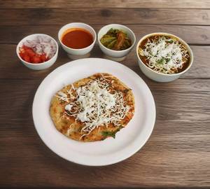 Cheese mayo chole kulche