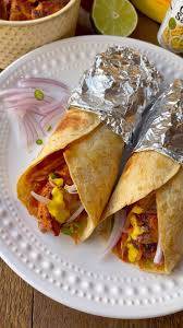 Single Chicken and Chicken Keema Mixed Roll