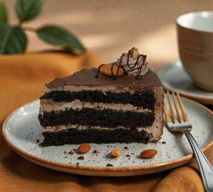 Almond Rocher Pastrty