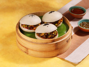 Broccoli And Asparagus Bun (3 Pcs)