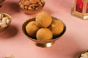 Besan Laddu