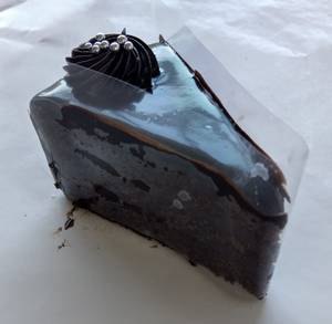 Eggless Chocolate Truffle Pastry
