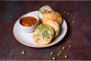 Matar Kachori Aloo Dum (4 Pcs)