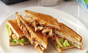 Barbeque chicken sandwich