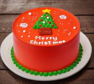 Christmas Strawberry Cake