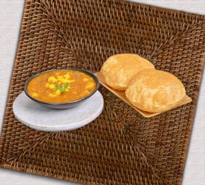 10Pc Poori Subzi Aloo 500Ml+Rice Pickel