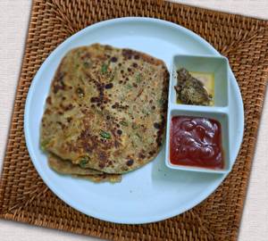 Mix Veg Paratha (2 Pieces)