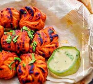 Paneer tikka tandoor momos