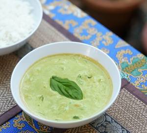 Green Curry With Jasmine Rice (Serves 2/3)