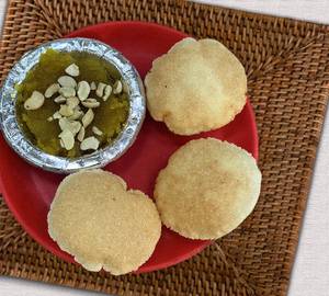 Nagori Halwa Plate