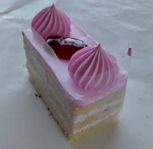 Eggless Strawberry Pastry