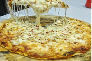 Royal Special Chicken Cheese Burst Pizza