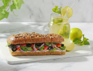Veggie Goodness Sandwich [14g Protein] + Drink