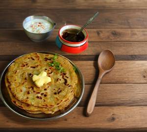Paneer Pyaz Paratha