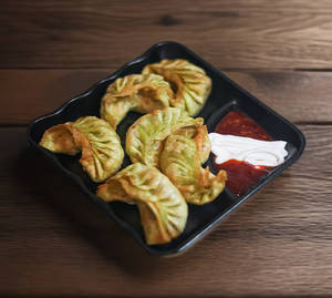 Veg fried momo