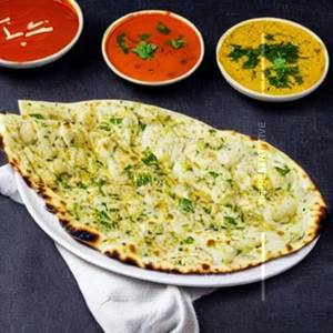 Cheese garlic naan