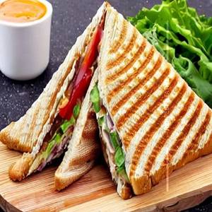 Exotic crusty veg sandwich