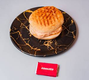 Spicy paneer burger