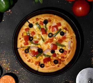 Deluxe veggie pizza