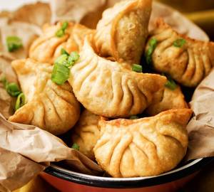 Chicken fried momos