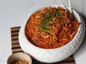 Burnt Garlic Noodles (300 Gm)