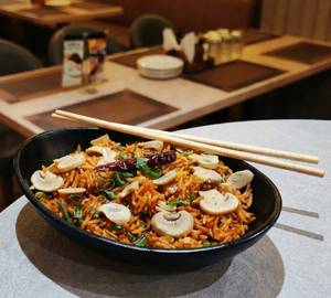 Mushroom Garlic Fried Rice [450 Gm]