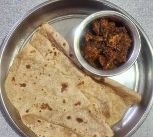 4 Chapathi and  chicken fry