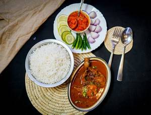 Chicken Curry With Steam Rice