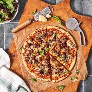 Bbq sausage pizza
