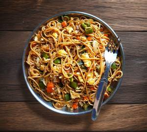 Egg Hakka Noodles