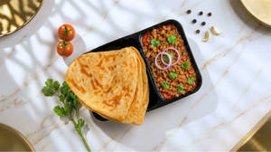 Chicken Kheema With Roti/ Paratha