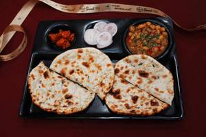 Amritsari Chole Khulche [2 Pcs Kulche]