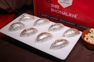 Kaju Gujiya