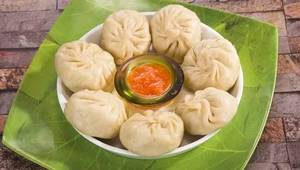 Momos